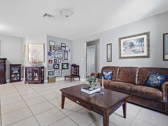 3rd image of 20233 SW 85th Court