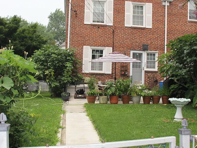 209 Brandon Rd — Photo 11