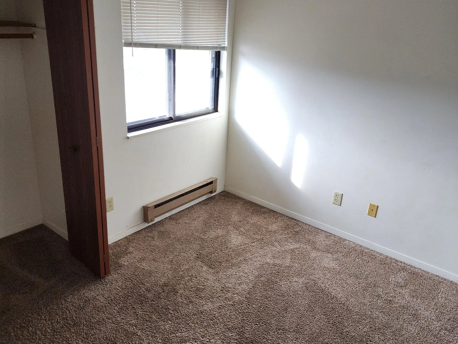 2 bed, 800 sqft, $1,095 — Photo 3