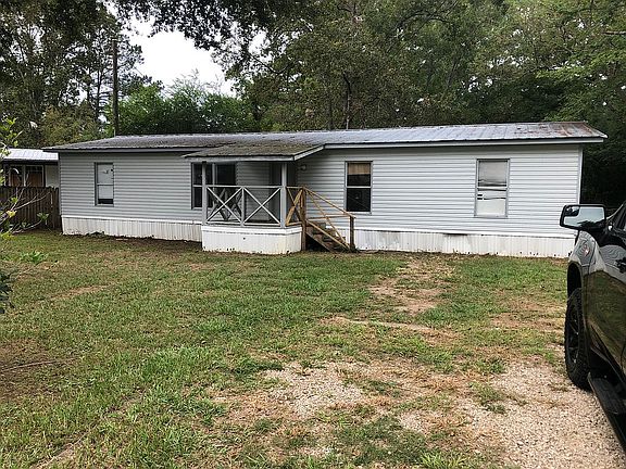 2nd image of 2730 Peachtree Dr