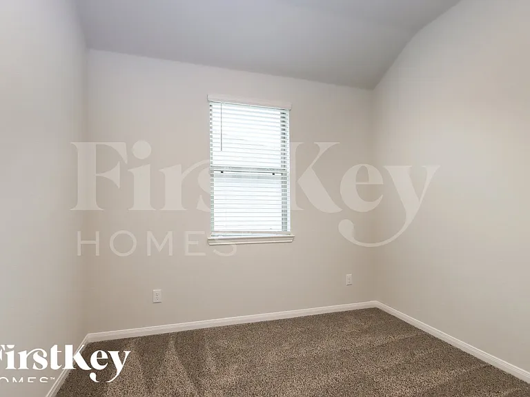 11024 Patriot Ct — Photo 11