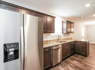 382 Green Hills Dr, Springfield, TN 37172