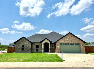 531 Limestone Cir, Mabank, TX 75147