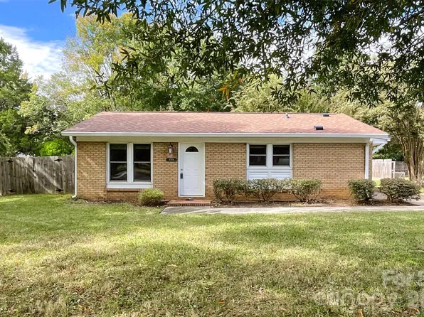 5704 Hillcrest Cir, Indian Trail, NC 28079