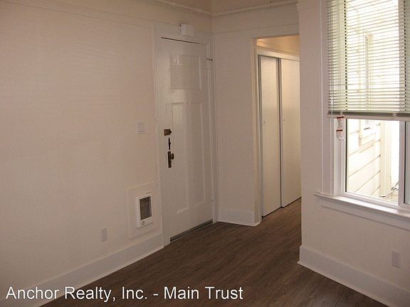 3rd image of 1677 Sacramento St #2