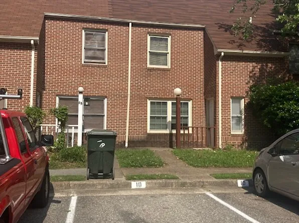 16 Carmine Pl, Hampton, VA 23666