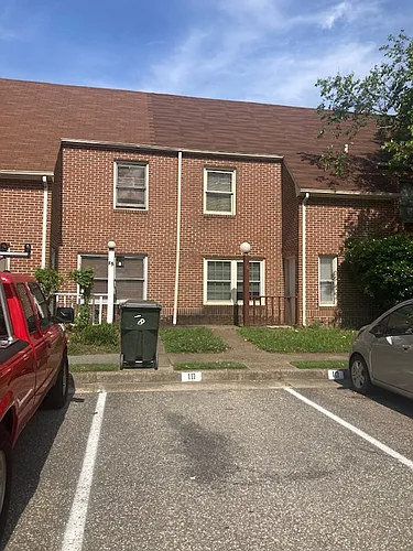 16 Carmine Pl Photo 1