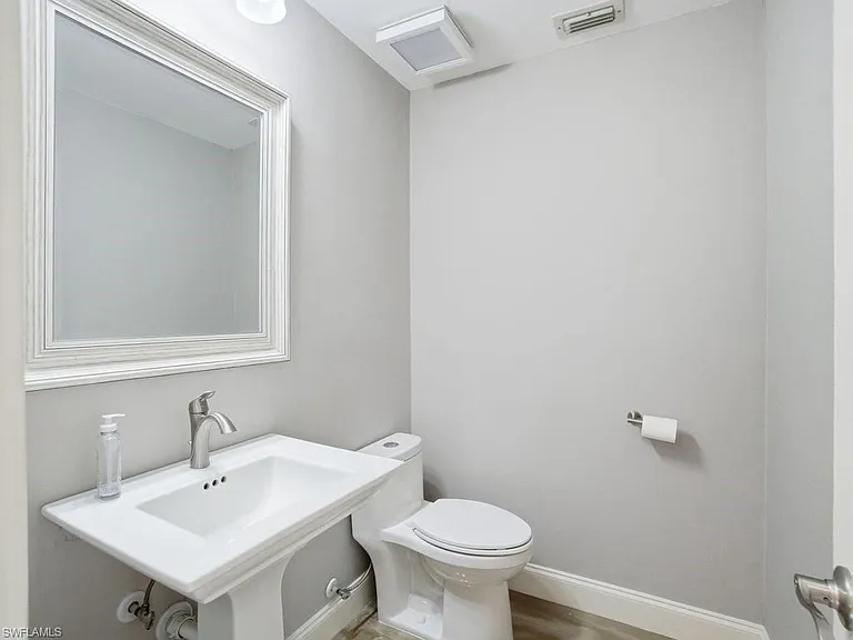 4920 Shady River Ln — Photo 31