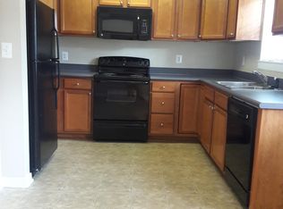 404 N Amsterdam Ct, Virginia Beach, VA 23454