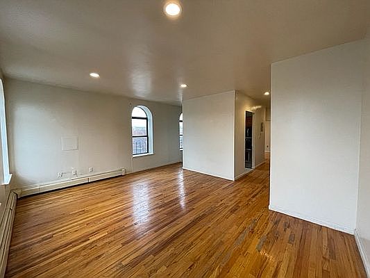 4th image of 2010 Bergen St #Top