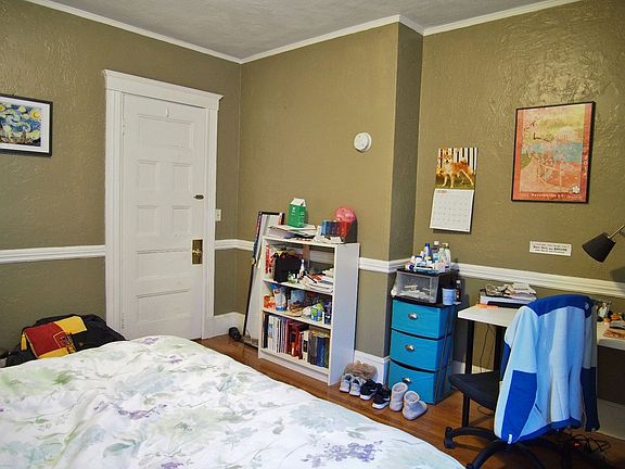 3rd image of 148 Strathmore Rd