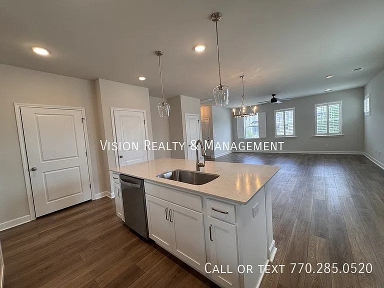 141 Winding River Dr — Photo 29