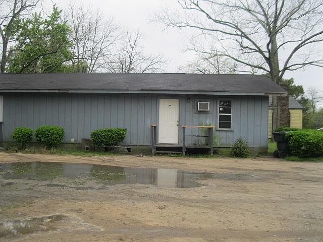 1st image of 411 Henry St