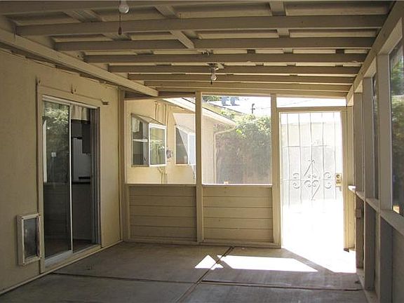 4th image of 101 Frost Dr