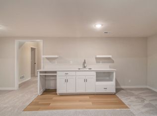 20719 Ogden St, Elkhorn, NE 68022