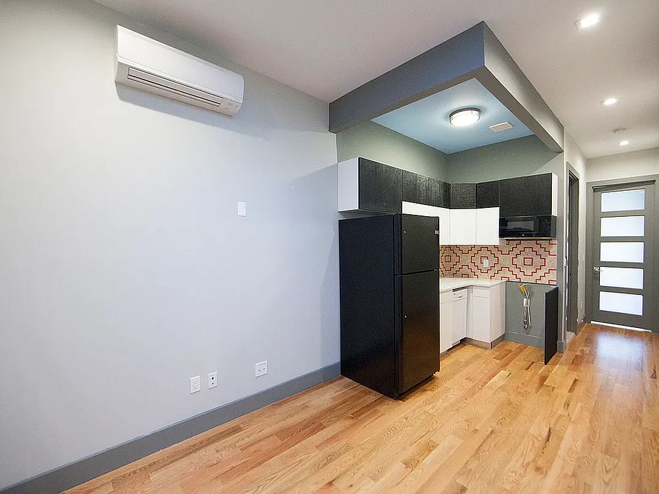 1st image of 86 Suydam St APT 1R