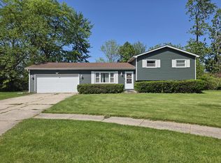 785 Aztec Ct, Lowell, IN 46356
