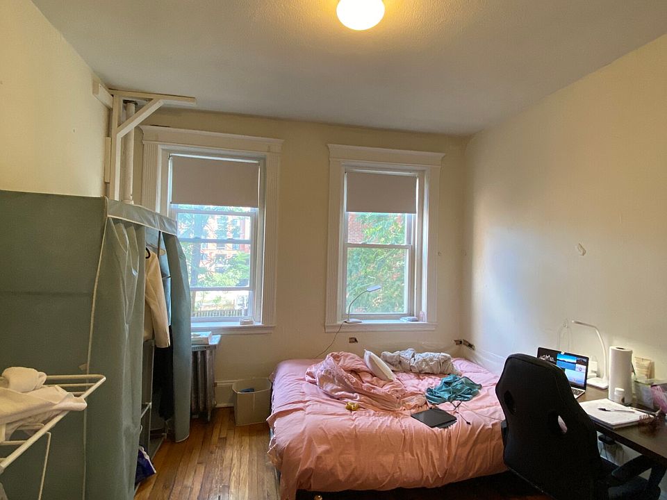 2nd image of 1334 Commonwealth Ave APT 10