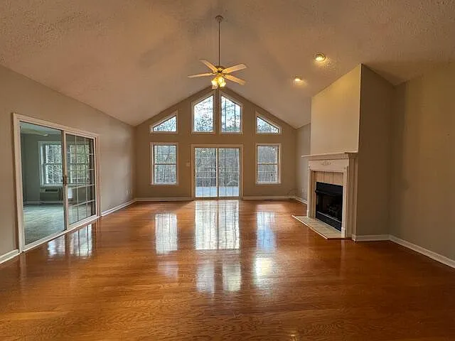 125 Golden Pond Ct — Photo 4