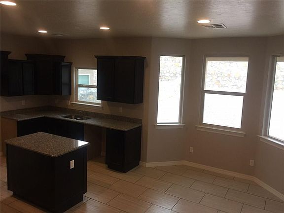 5th image of 12317 Westbury Ave