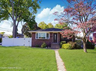 508 Willowbrook Rd, Staten Island, NY 10314