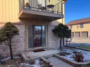 41609 Bedford Dr, Canton, MI 48187