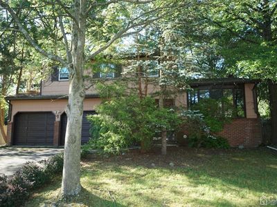 7 Library Pl, Edison, NJ, 08820