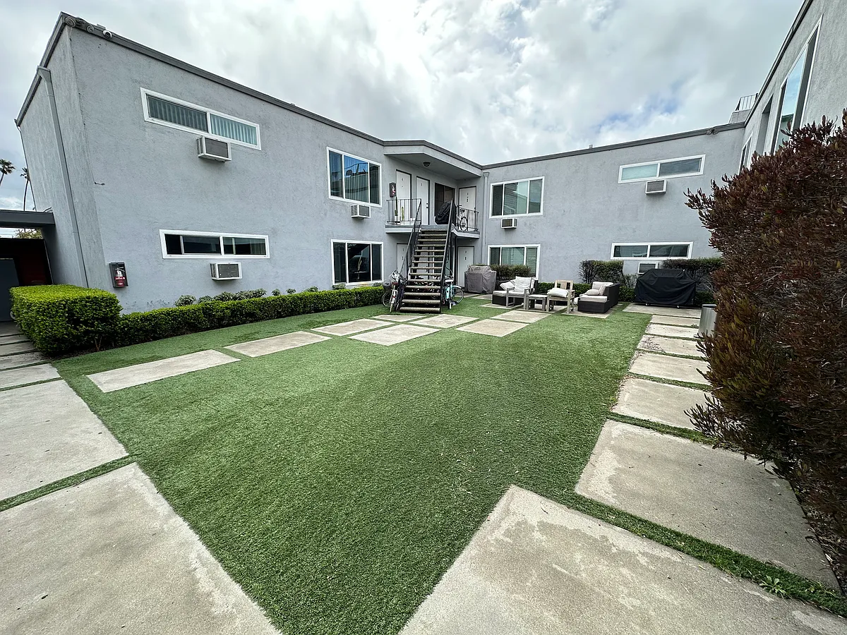 Building Photo - 655 Westminster Ave #11