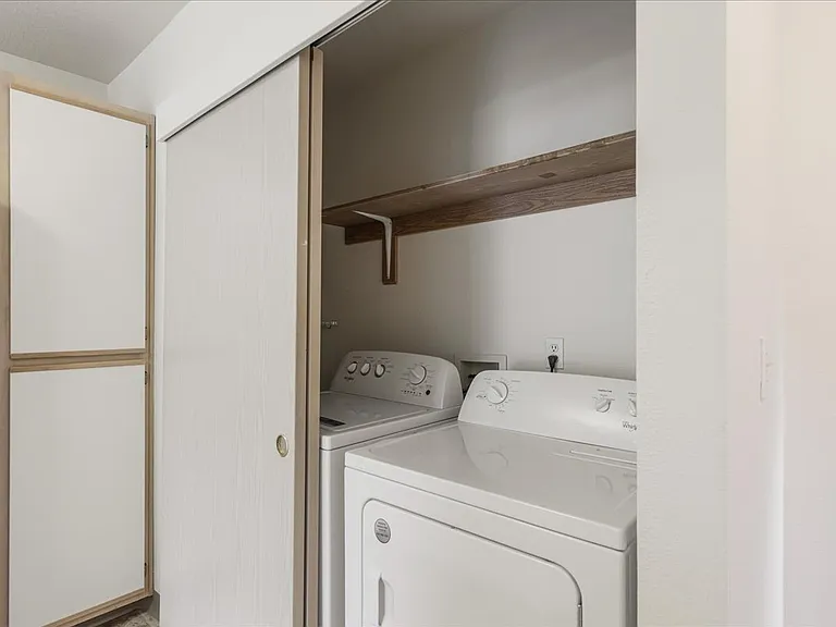 Cedar Grove Apartments — Photo 20