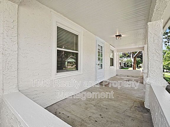 3rd image of 6015 Cherry St
