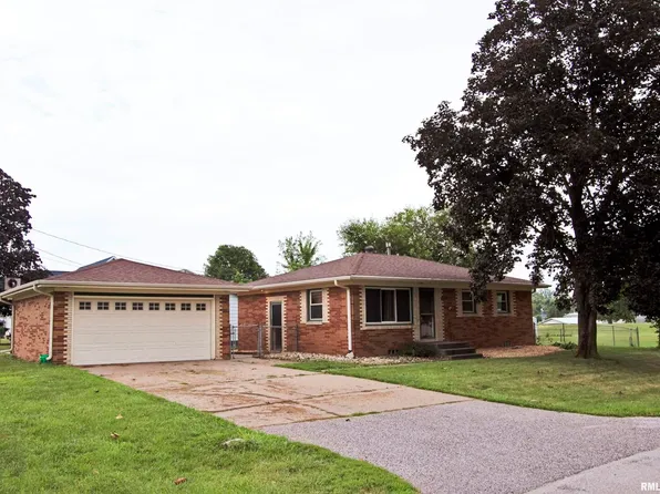 319 4th Ave W, Andalusia, IL 61232