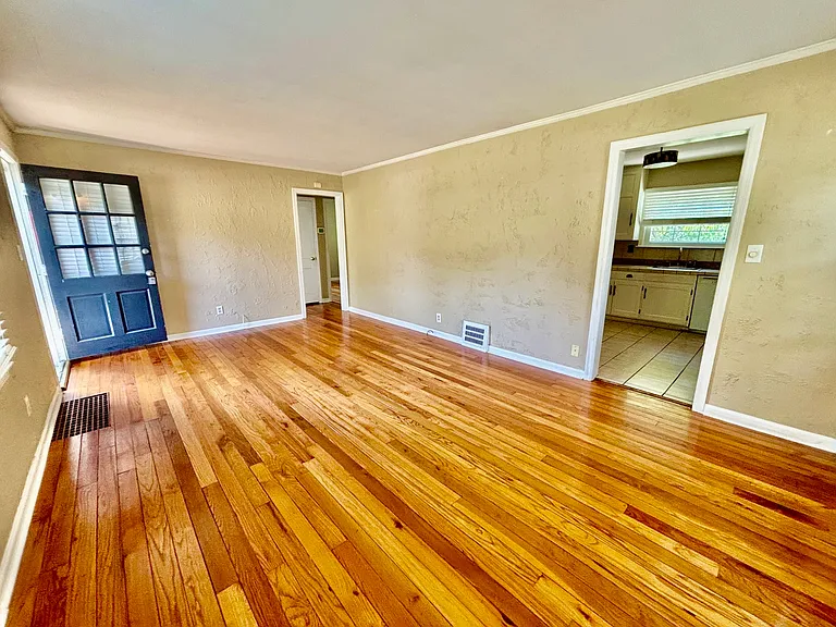 8110 Jarboe St — Photo 5