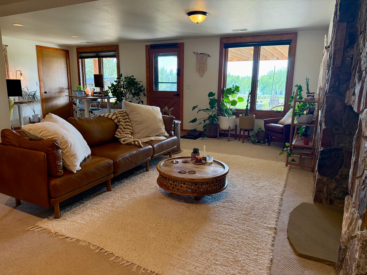 2 bed, 1600 sqft, $1,950 — Photo 3