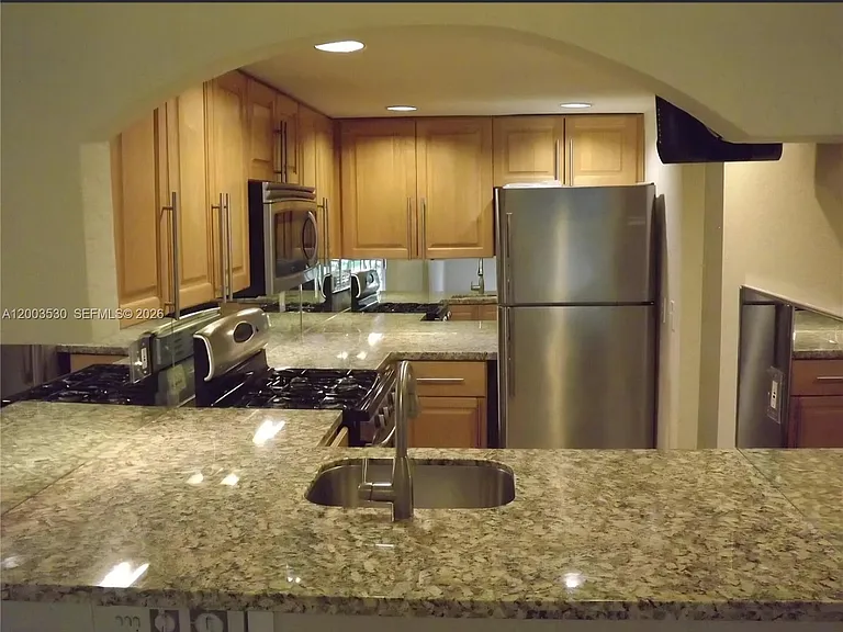6709 N Kendall Dr #228 — Photo 2