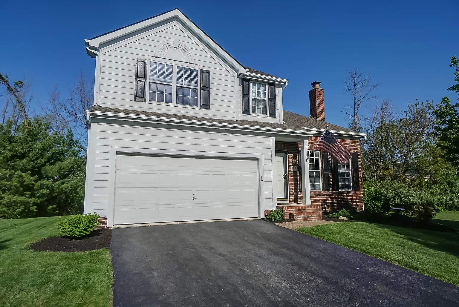 548 Salisbury Dr photo 1