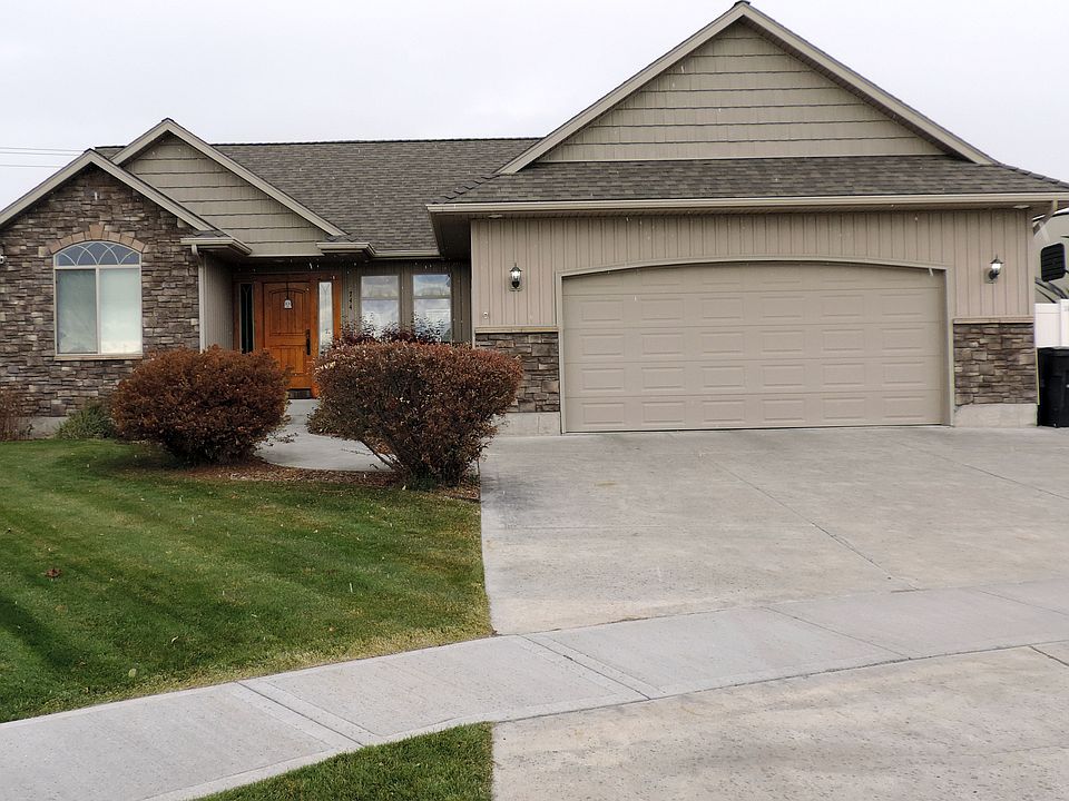 1st image of 744 S Wind Chime Pl