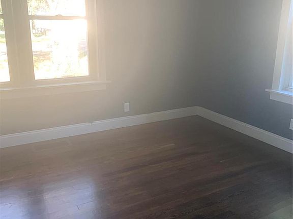 5th image of 711 Francis Ave
