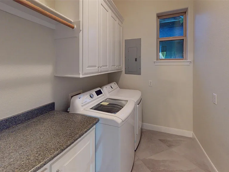 119 April Waters Dr W — Photo 20
