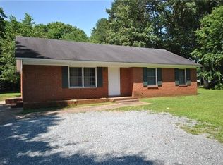 630 E John St, Matthews, NC 28105