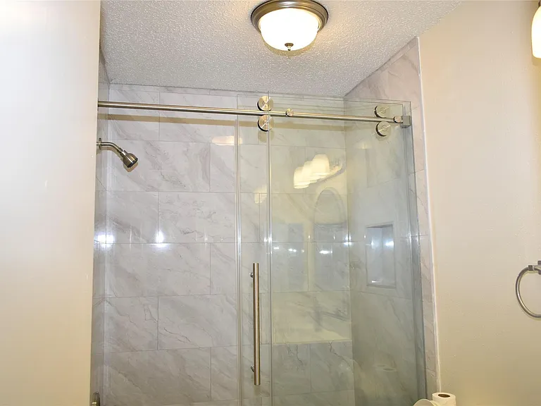 2511 Maple Tree Ct — Photo 14