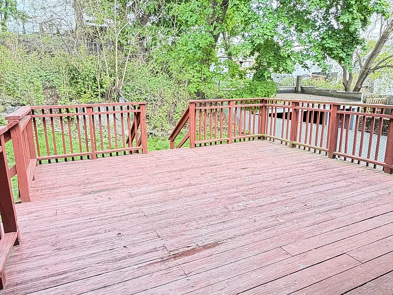 113 Southview St — Photo 13