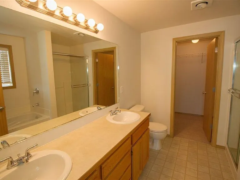 9511 W Caelen Ave — Photo 14