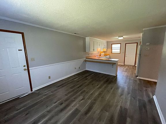 4th image of 1200 E Academy St APT 4