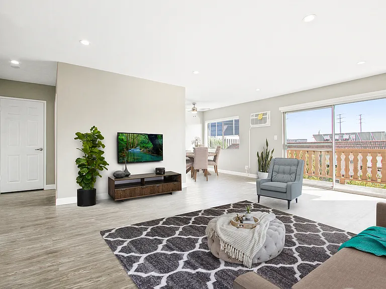 Sepulveda West Apartments — Photo 44
