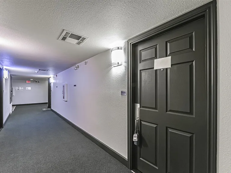1025 Swanson St #212 — Photo 7