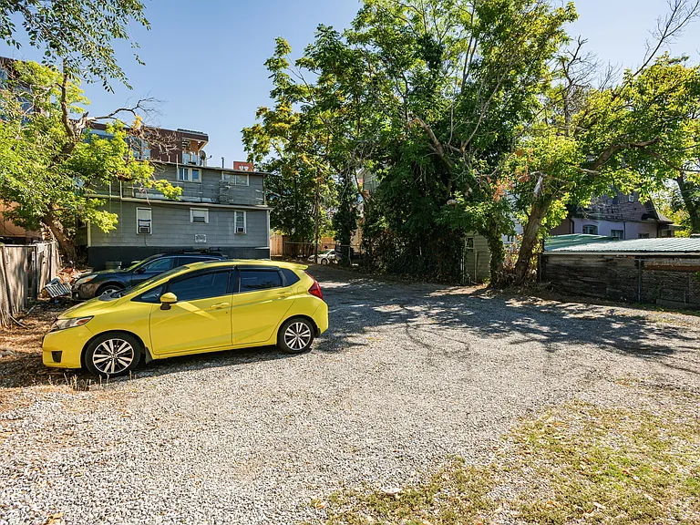 368 S University St — Photo 15
