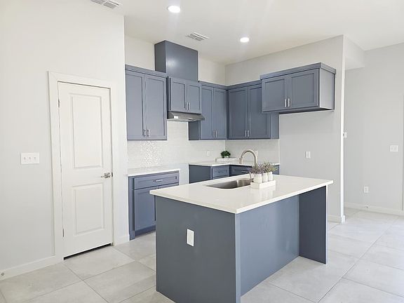 4th image of 2307 Durazno Ct