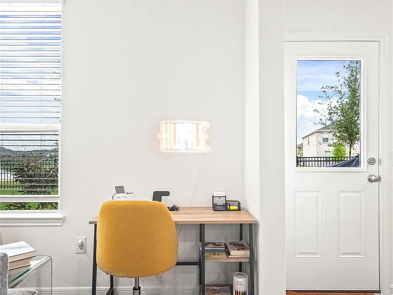 1001 Caramel Shores Dr — Photo 18