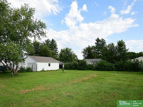 4th image of 144 W 3rd St Lot 2A