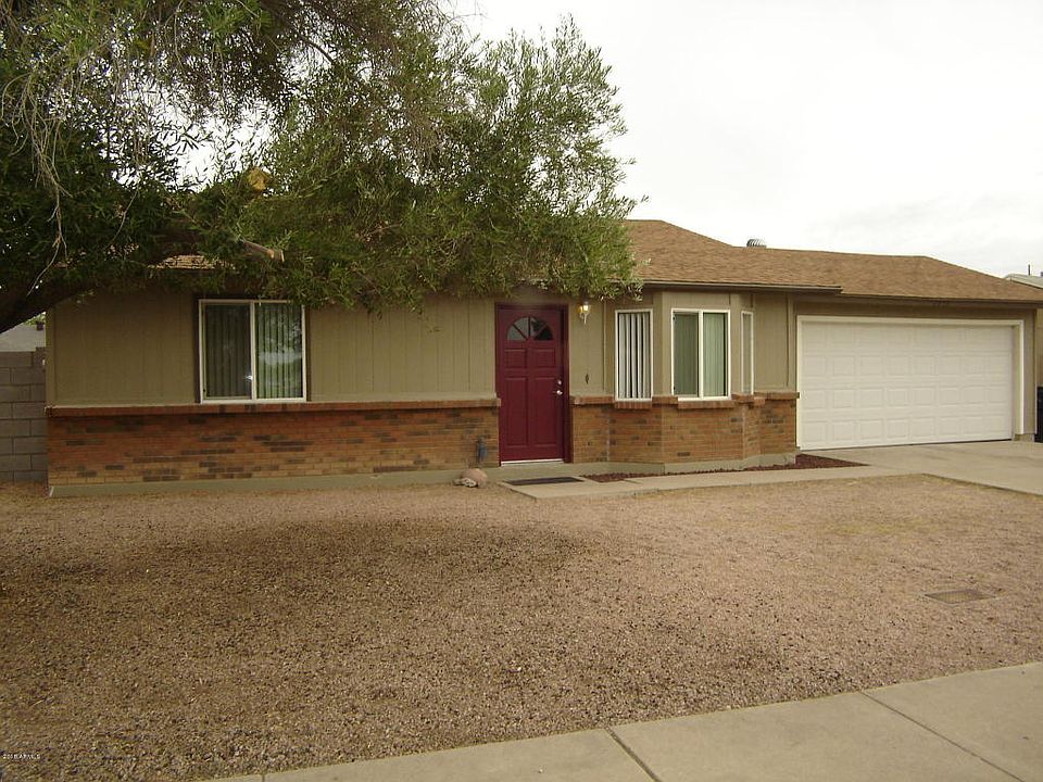 1st image of 2859 E Escondido Ave